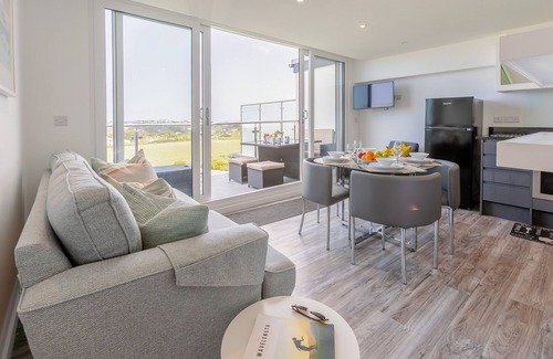 Crantock Apartment | 5 Beach View - Crantock