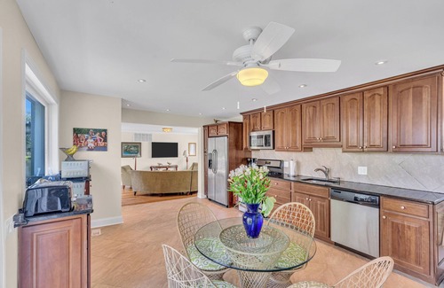 Spring Lake House | 5 bed 3 bath home. Available for a winter rental. minimum stay of 6 months.