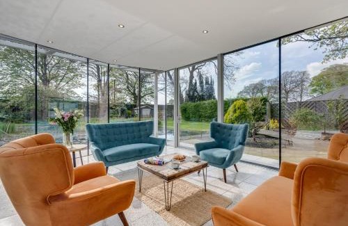 Durham House | 5 Bed in Durham 94028