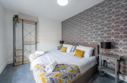 Stainburn House | 5 Bed Workington House with Parking Near Station