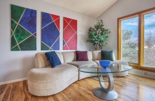 Keewayden House | 5 bedroom, 3 bath - Sleeps 12, Great for Families