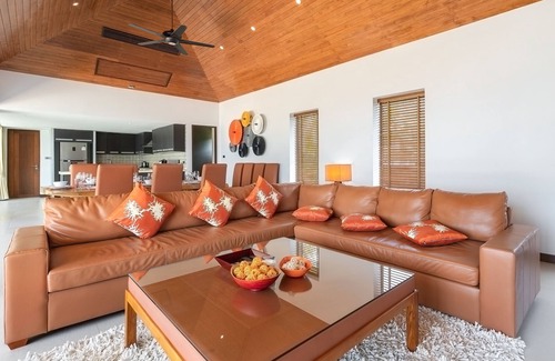Mae Nam Villa | 5 Bedroom 5* Luxury Sea View Villa Bubbles