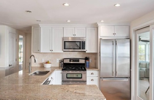Beach Haven House | 5 bedroom accommodation in High Bar Harbor