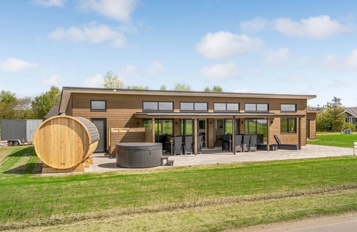 Oster Hurup House | 5 bedroom accommodation in Hadsund