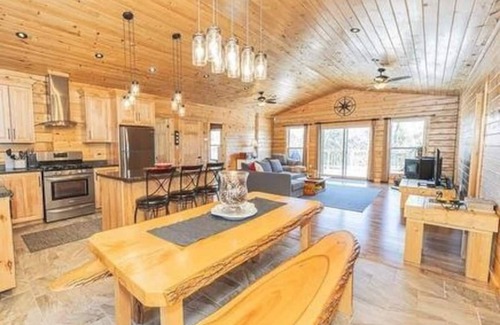 Minden Hills Cottage | * 5 bedroom * All season Waterfront Minden Cottage Sleeps 10 Rental property