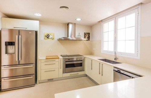 Cabrils House | 5 bedroom amazing home in Cabrils