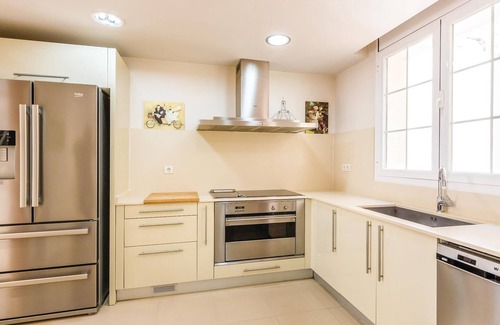 Cabrils House | 5 bedroom amazing home in Cabrils