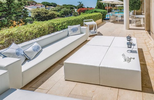 Cabrils House | 5 bedroom amazing home in Cabrils