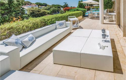 Cabrils House | 5 Bedroom Amazing Home In Cabrils
