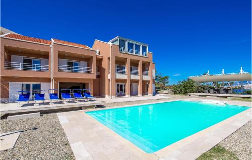 Bosana House | 5 Bedroom Awesome Home In Pag