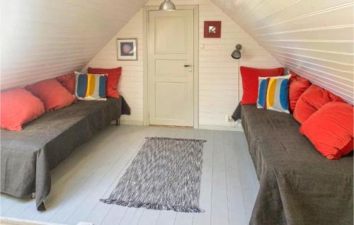 Listarum House | 5 Bedroom Awesome Home In Simrishamn