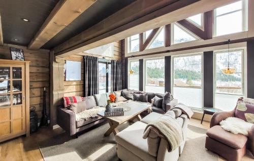 Myrkdalen House | 5 Bedroom Gorgeous Home In Vossestrand