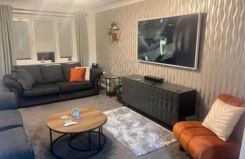 Newcastle-Under-Lyme House | 5 Bedroom House close to Keele, great Gadgets