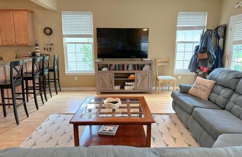 Huron House | 5 Bedroom Home in Old Homestead II