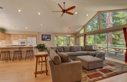 Montgomery Estates House | 5 Bedroom Home - Huge Game Room, Bocce Ball, Amazing Outdoors