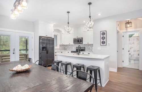 Miami Park House | 5-bedroom house with pool & hot tub, Lake MI beach access, theatre & game rooms