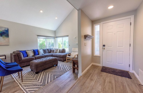 San Marcos House | 5 Bedroom House with Deck, BBQ, and Mountain Views - 13mi to Carlsbad Beach!