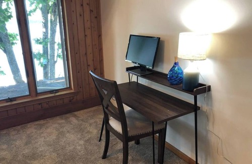 South Casco House | 5 Bedroom Lake House + Guest House with Hot Tub & Sauna!