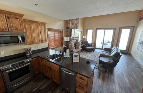 Nisswa Cottage | 5 Bedroom Lake House w/Loft on Beautiful Gull Lake 4-Season Fun Abounds!