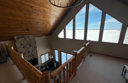 Nisswa Cottage | 5 Bedroom Lake House w/Loft on Beautiful Gull Lake 4-Season Fun Abounds!