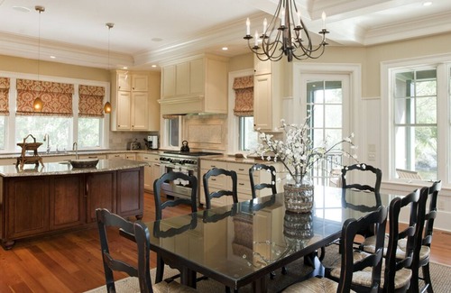 Vanderhorst Plantation House | 5 Bedroom Luxury Home, Pool, one block over to beach path, 8 minute walk