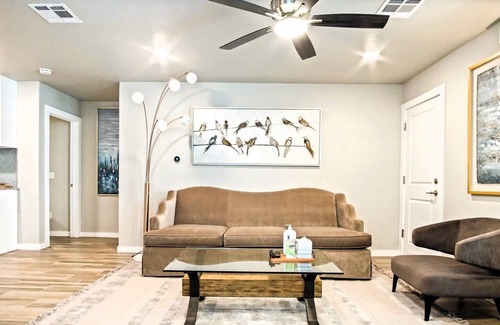 Central Oklahoma City House | 5-Bedroom Retreat- Hottub- Full Kitchen