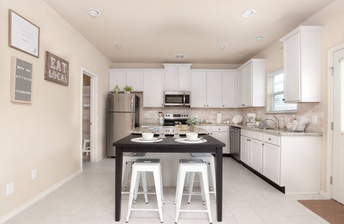 San Antonio House | 5 Bedroom, Spacious, Quiet Home Ideal for Families & Professionals Pet-Free