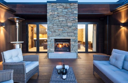 Jacks Point House | 5 Bedroom Villa with Mountain Views