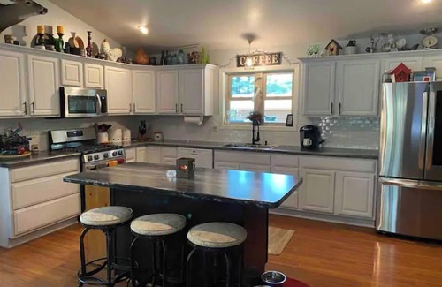 Wisconsin Dells House | 5 Bedroom Wooded Paradise (mins from wi dells)