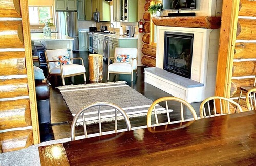 Cook Cabin | 5 bedrooms 5 baths - Sand Beach - Sauna- WiFi- Park- Hot Tub- Fire Place- Hiking