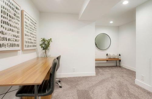 Allendale Area House | 5-Bedrooms! Stylish and Modern Home, Pets Welcome!