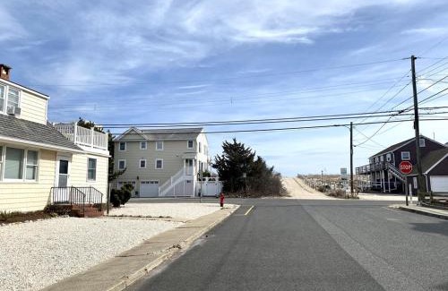 North Beach Haven House | 5 Bedrooms That Sleeps 14! Home Has Ocean Views! 50 Feet From Beach Ramp!