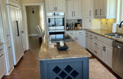 Cedar Creek Reservoir House | 5 BR/4BA OPEN water lake view with Gameroom/hot tub, ready for Family Fun!