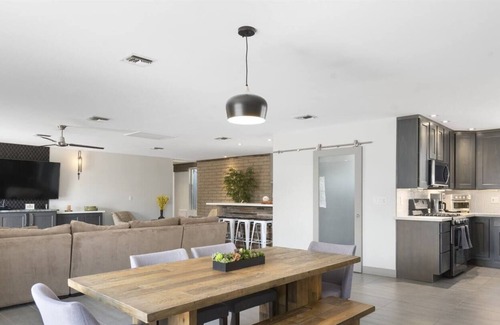 Shea North Estates House | 5+BR|Casita|Volleyball|Heated Pool|SuperBowl|Phoenix Open|Pool Table|