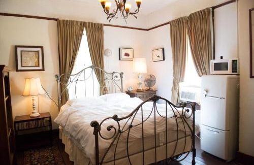 Cuyler - Brownsville House | 5 BR Downtown Savannah GA