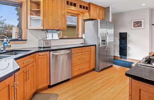 Coon Rapids House | 5 BR Lakeside Retreat w/ Huge Rec Space!