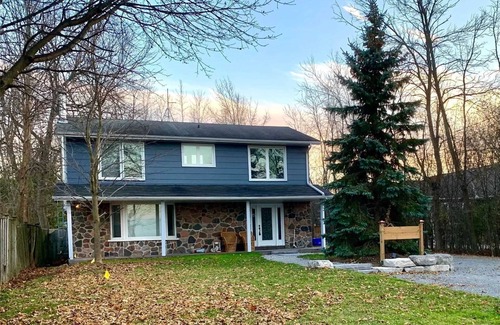 Georgina House | 5 Br Lakeview Detach House With Private Dock,30 Min. From Toronto