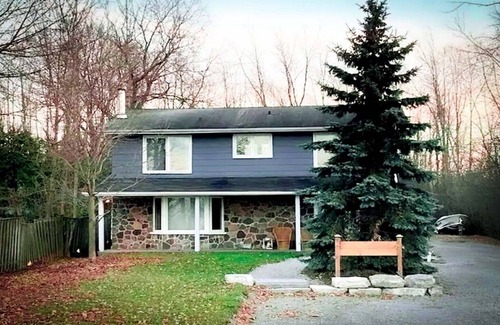 Georgina House | 5 Br Lakeview Detach House With Private Dock,30 Min. From Toronto