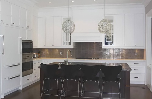 Etobicoke House | 5 BR Large Family Home. Big yard, POOL!