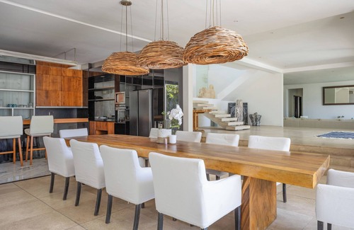 Cemagi House | 5 br Mansion 180 Ocean view, 200m to Beach