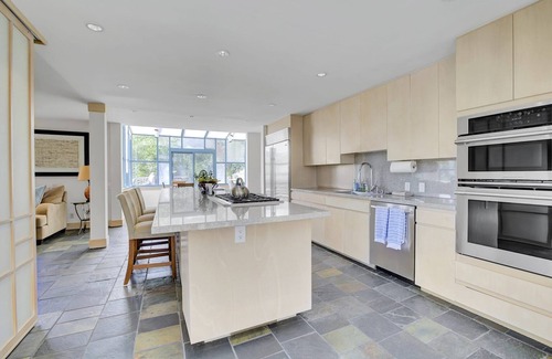 Orinda House | 5 Br Sleeps 8! Hot tub~Dog Friendly~Stunning Views