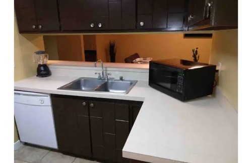 El Paso House | 5 🌟 Cheerful Home El Paso Clean, confy and cozy!