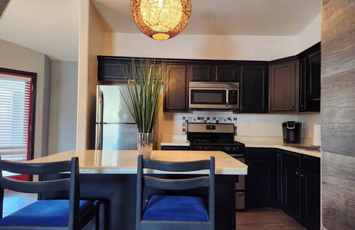 Biggs Field House | 5★ El Paso Style Casita Military Disc.