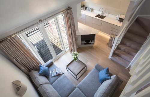 Bugford House | 5 Keeper's Cottage, Hillfield