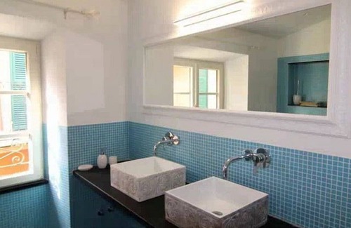 Levanto House | 5 Lands- yellow cottage