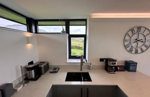 Garn Fadryn Cottage | 5* Luxury Welsh stone Long Cottage with magnificent panoramic views