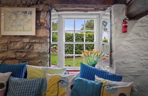 Newport House | 5 * Magnificent C18th Rectory and Cottage Sleeps 29 with Huge Garden