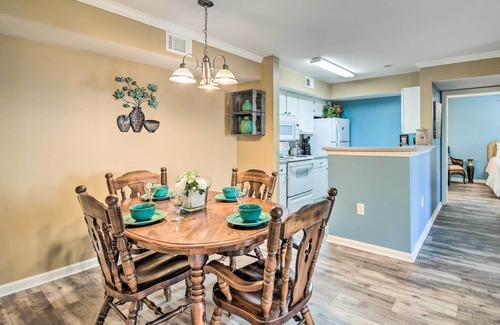 Gulf Shores Condo | 5 Mi to Beach: Centrally Located Gulf Shores Condo