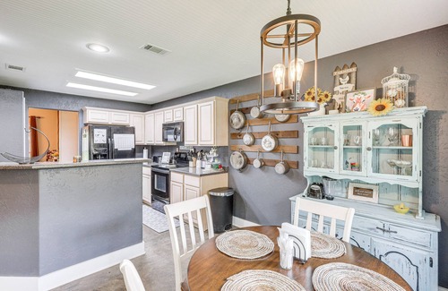 Morgans Point Resort House | 5 Mi to Belton Lake: Peaceful Home w/Hot Tub