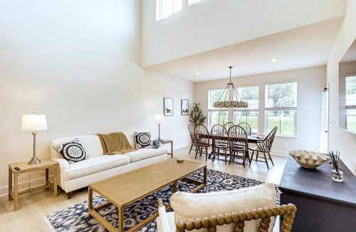 Millville House | 5 Mi to Bethany Beach Retreat with Pool Access